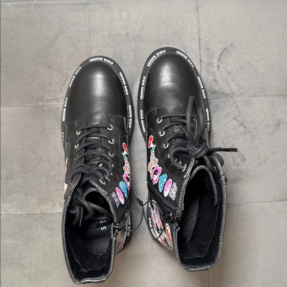 Steve Madden Black Boot Colorful Sticker Images Lug Sole Faux Leather Size 4
